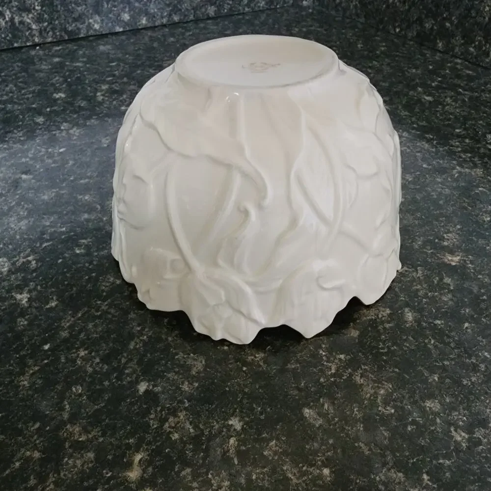 Lenox Tulip Treat Bowl Gold Trip Excellent Condition